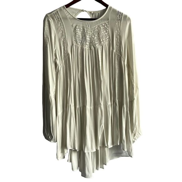 Women's Urban Outfitters En Creme White Crochet Top with Open Back - Picture 1 of 7